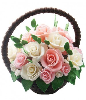 Шоколадный букет розовых и белых роз