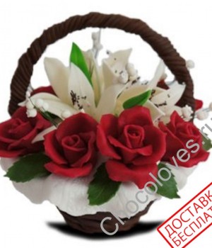 Красивая шоколадная корзина с красными розами и лилиями